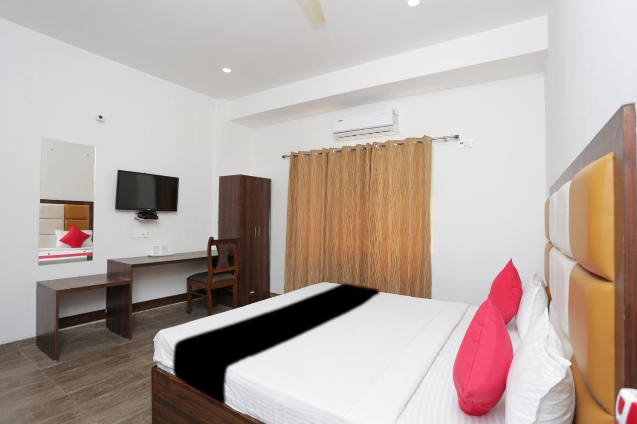 Hotel Capital O 37423 Golden Leaf Dehradun Exterior foto