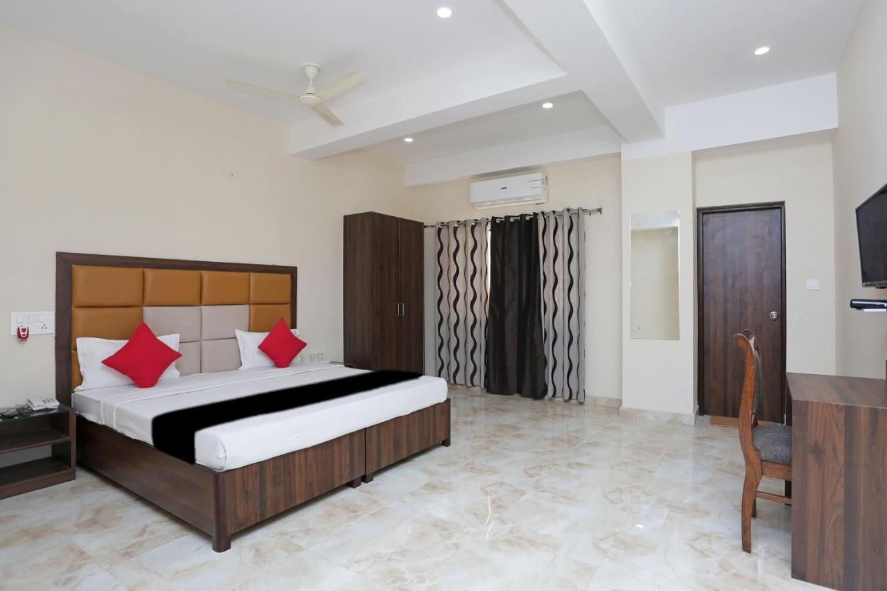 Hotel Capital O 37423 Golden Leaf Dehradun Exterior foto