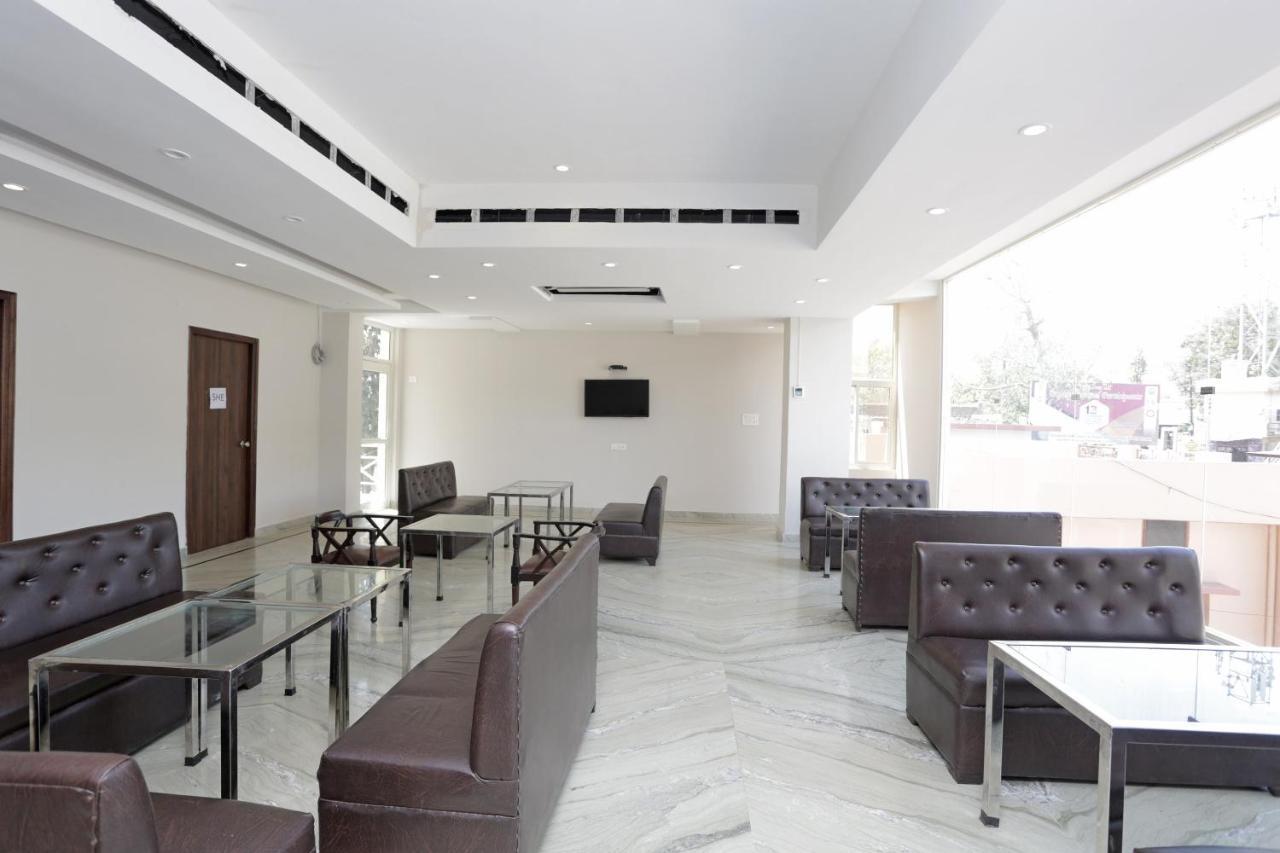 Hotel Capital O 37423 Golden Leaf Dehradun Exterior foto