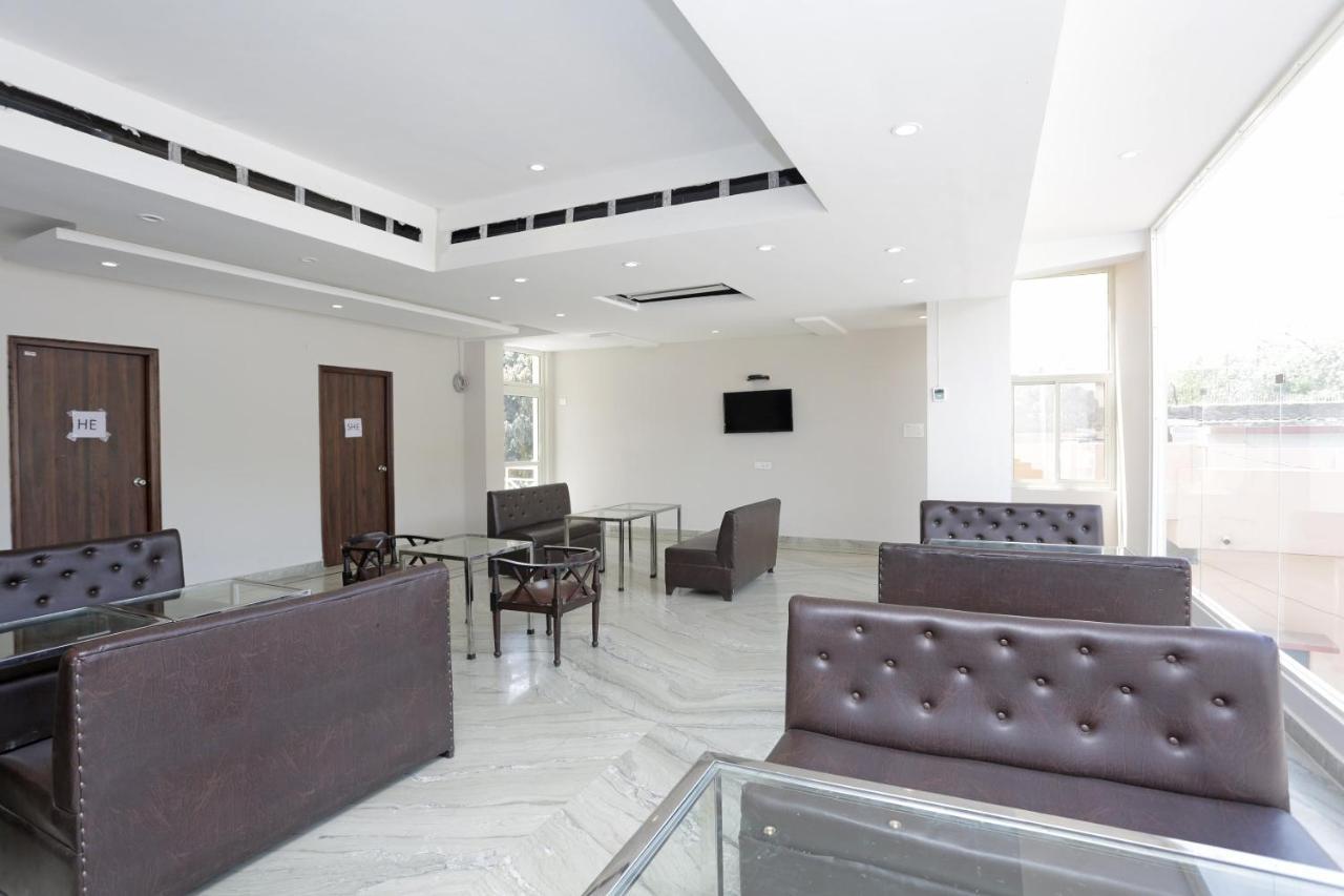 Hotel Capital O 37423 Golden Leaf Dehradun Exterior foto