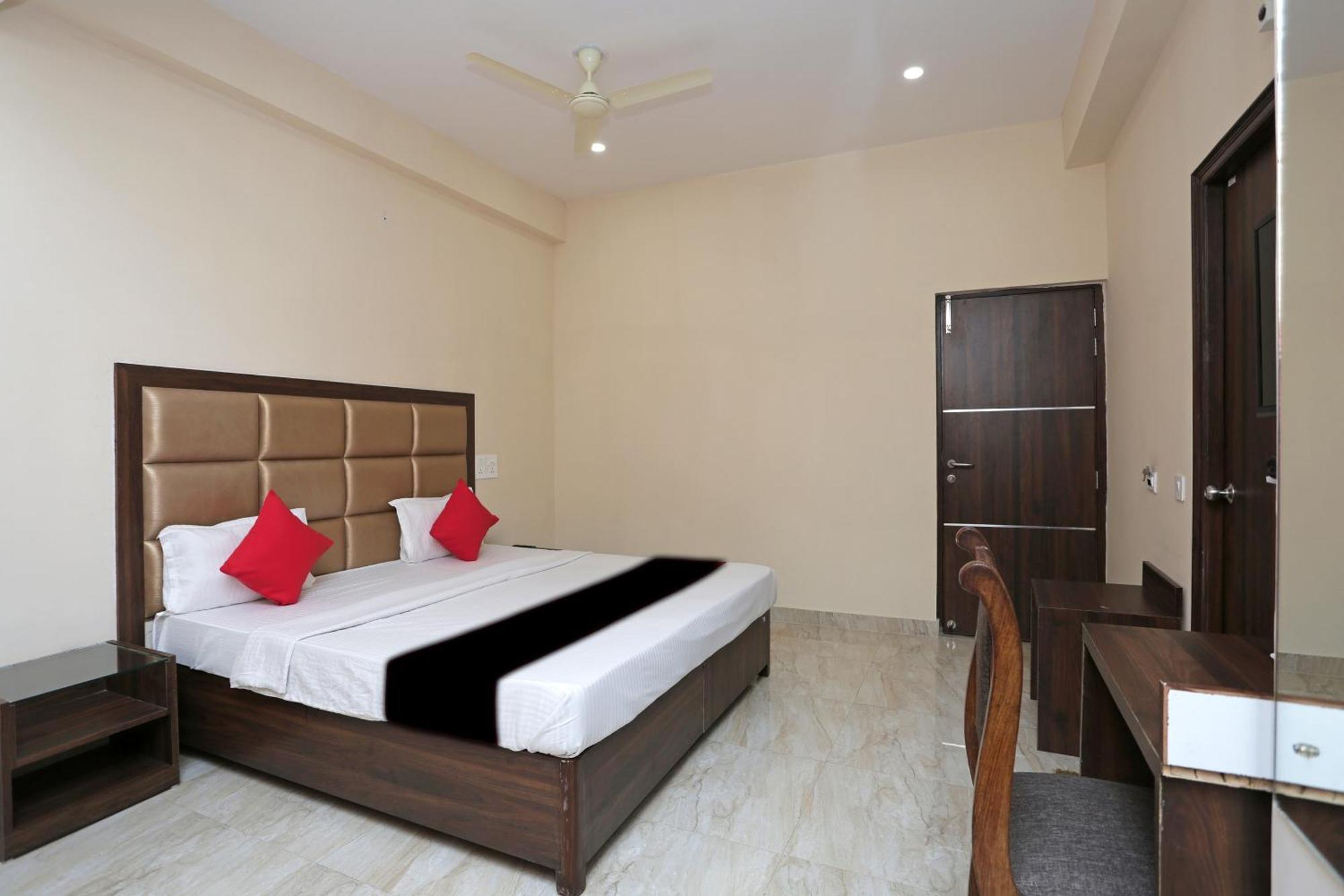 Hotel Capital O 37423 Golden Leaf Dehradun Exterior foto